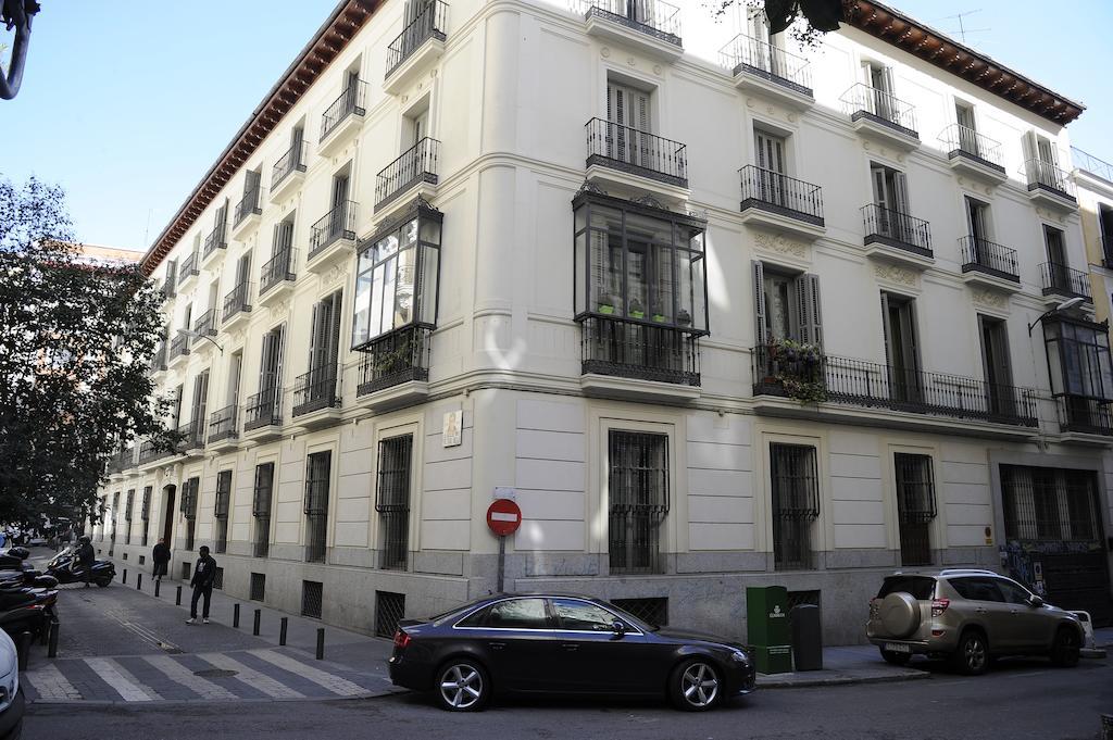 Gran Via Suites Madrid Esterno foto