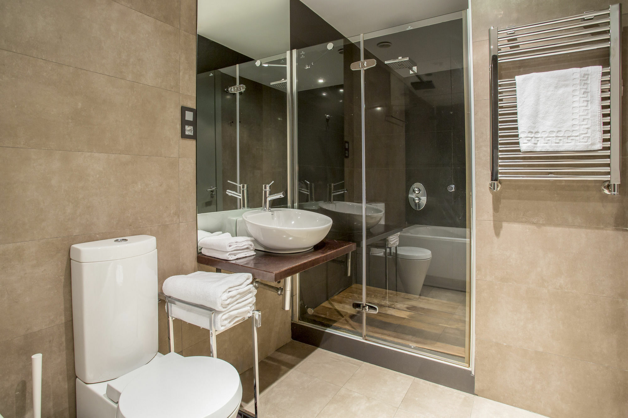 Gran Via Suites Madrid Esterno foto